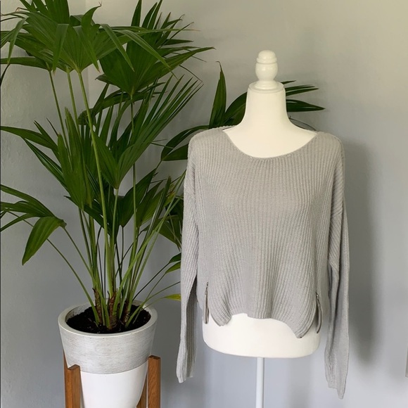 Gray Cropped Sweater with Zippers Size L - Picture 1 of 6